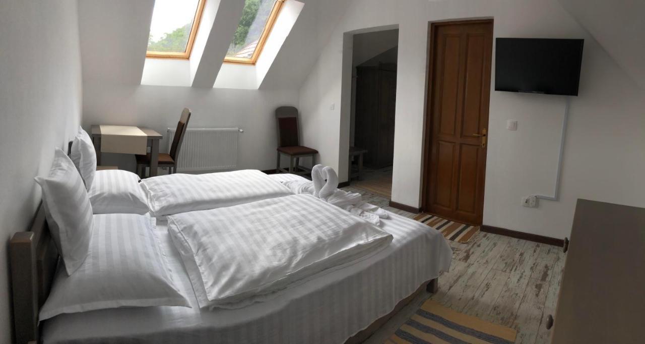 Patakmenti Panzio Spa Corund  Ngoại thất bức ảnh